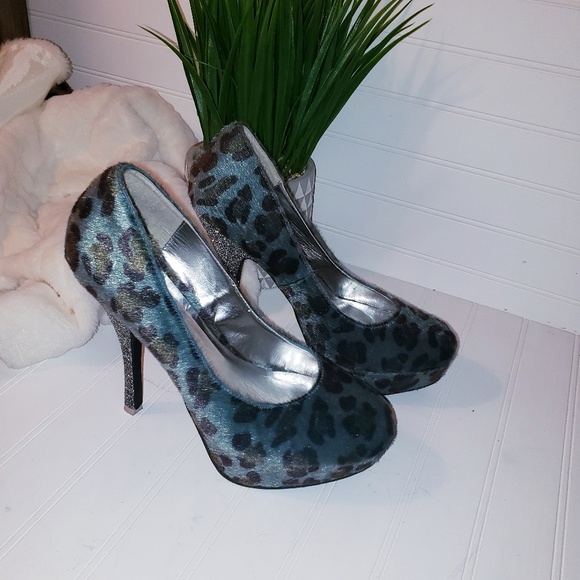 Farenheit Shoes - ❤🐝 Heels leopard green velvet